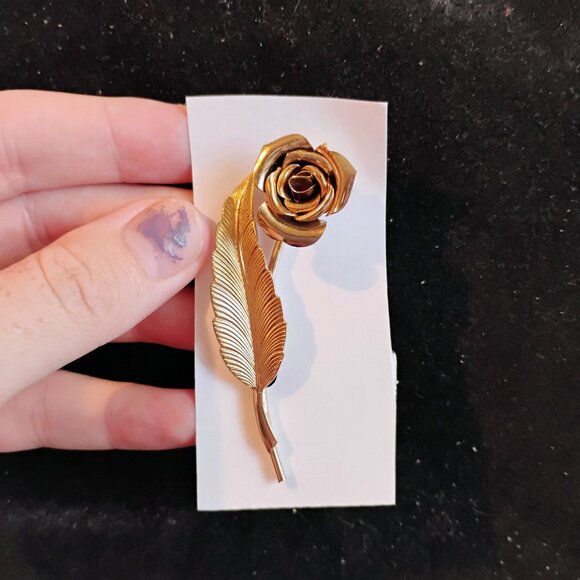 Vintage rose brooch - Picture 1 of 3